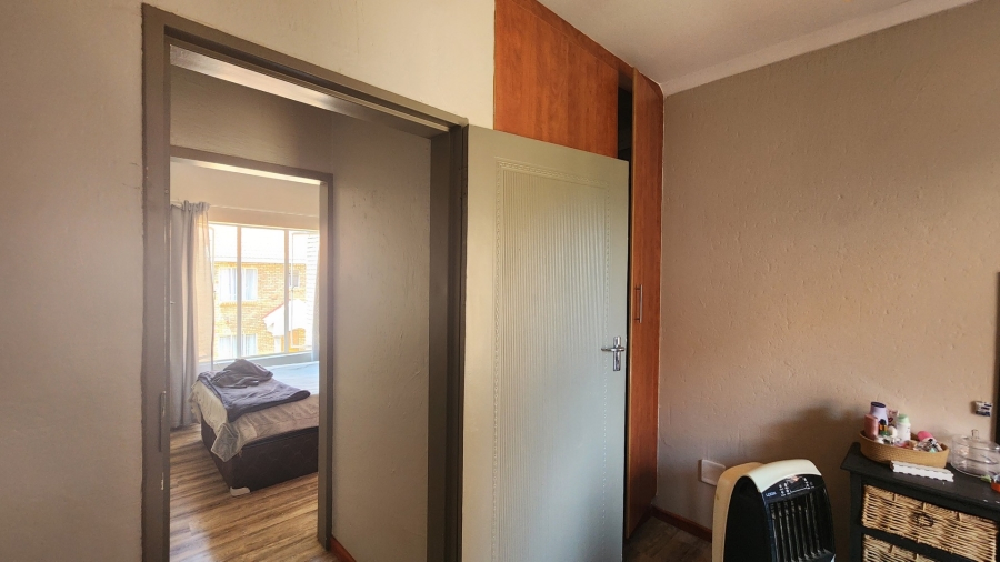 To Let 3 Bedroom Property for Rent in Baillie Park North West